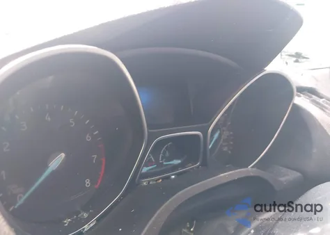 2017 Ford Escape Titanium z USA, uszkodzony, nr VIN 1FMCU0J9XHUF04442